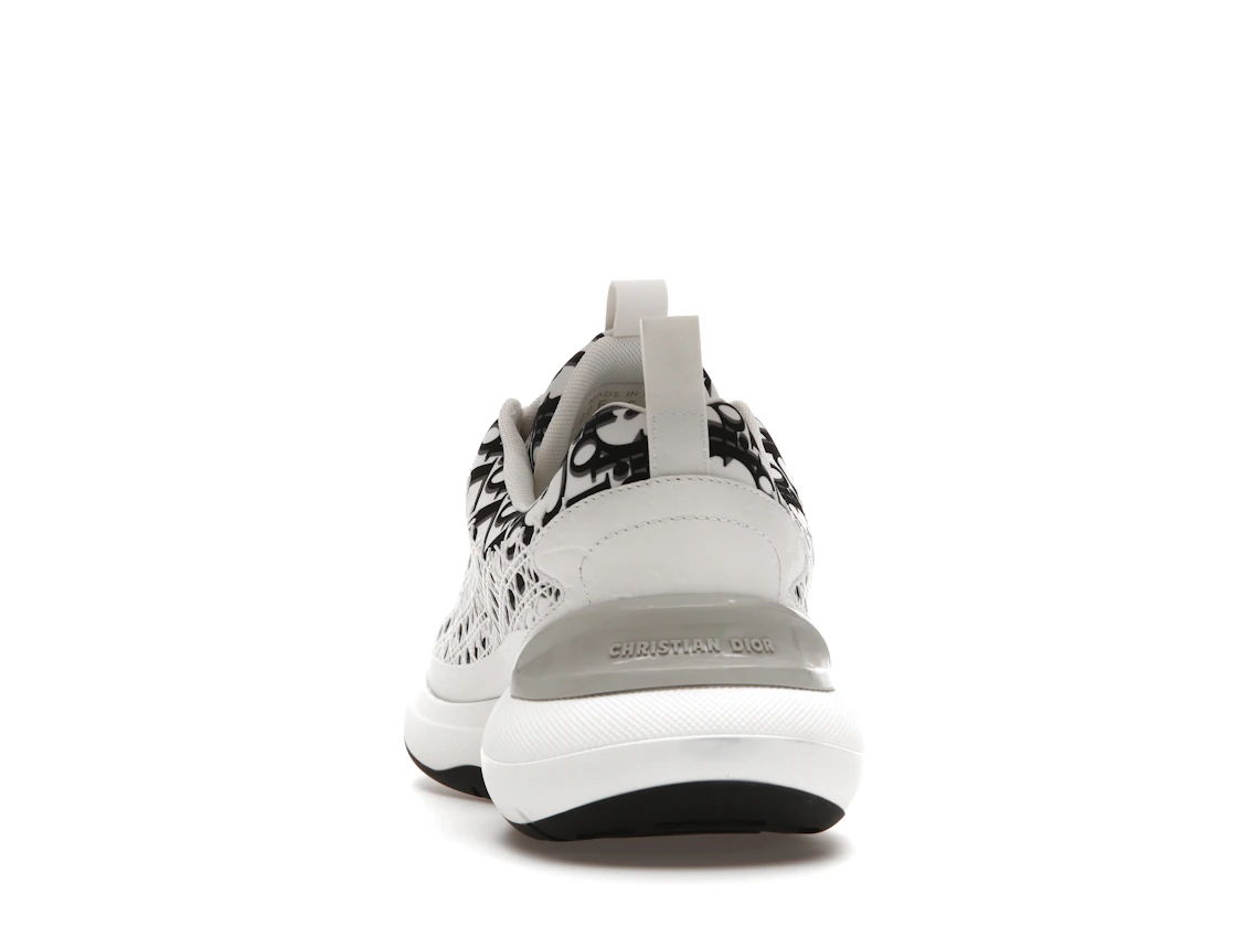 Vue 27 de Dior B24 Oblique Cannage Motif White