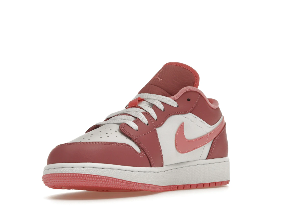 Vue 14 de Jordan 1 Low Desert Berry (GS)