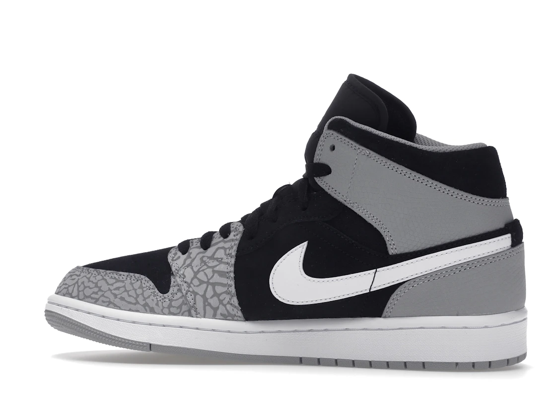 Vue 21 de Jordan 1 Mid SE Elephant Print