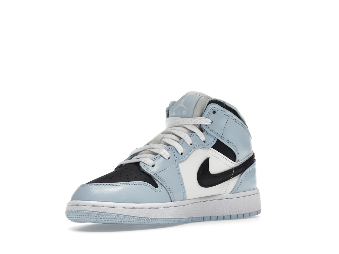 Vue 15 de Jordan 1 Mid Ice Blue (2022) (GS)
