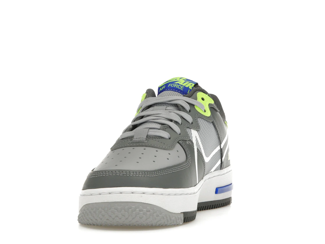 Vue 12 de Nike Air Force 1 React Wolf Grey