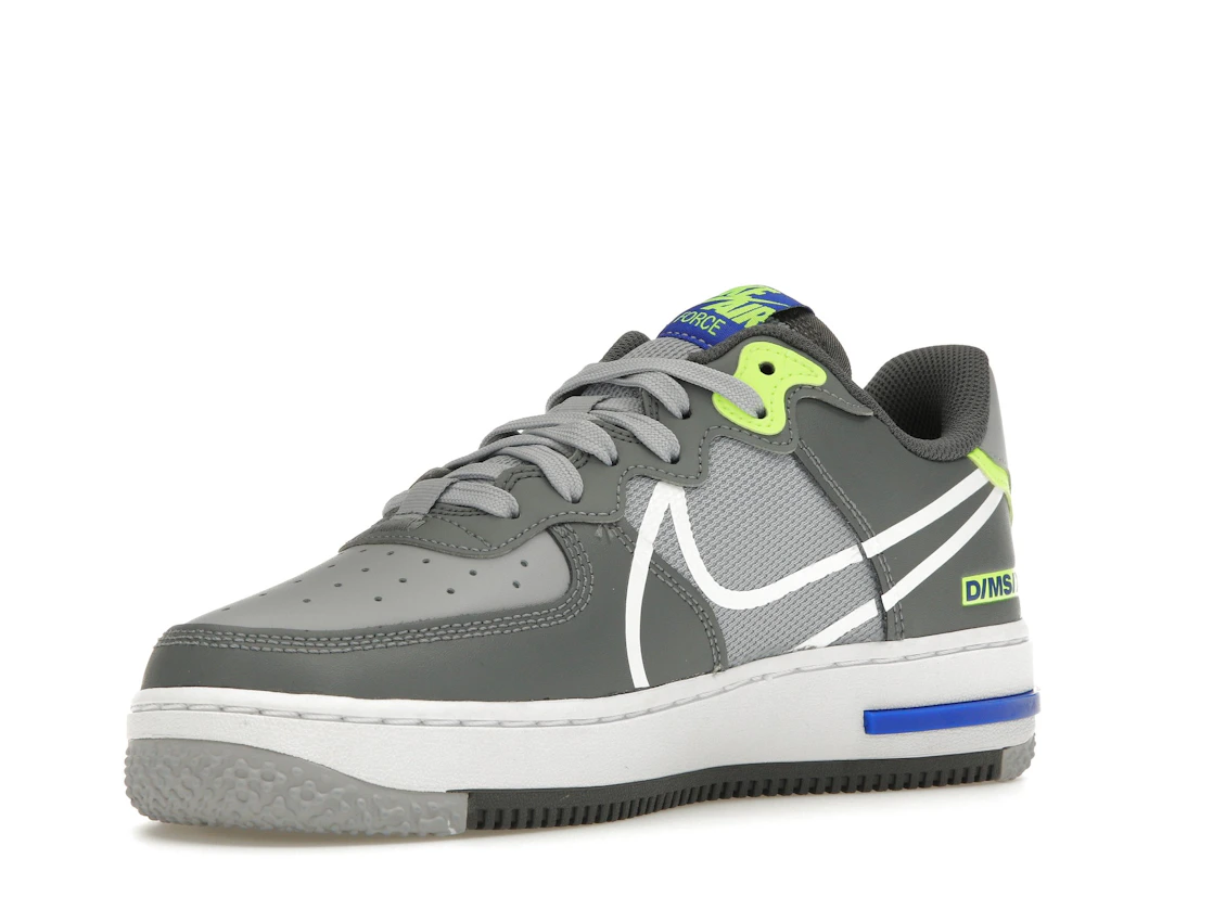 Vue 15 de Nike Air Force 1 React Wolf Grey