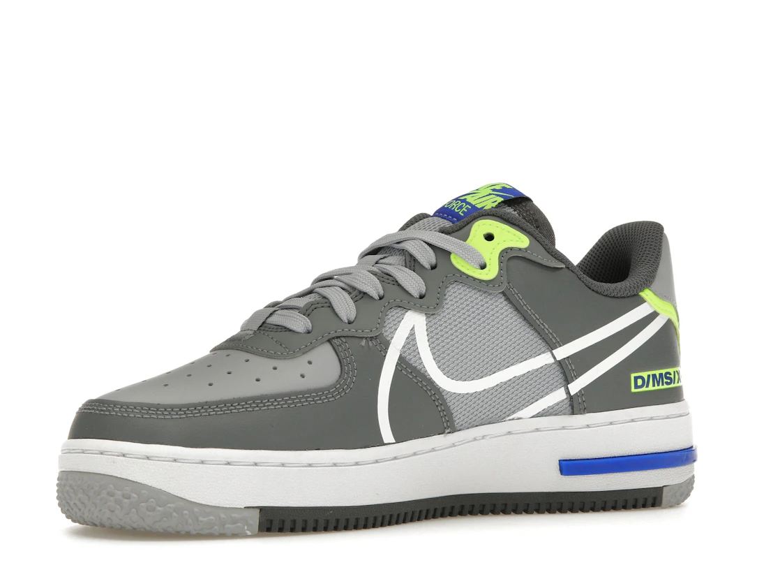 Vue 16 de Nike Air Force 1 React Wolf Grey