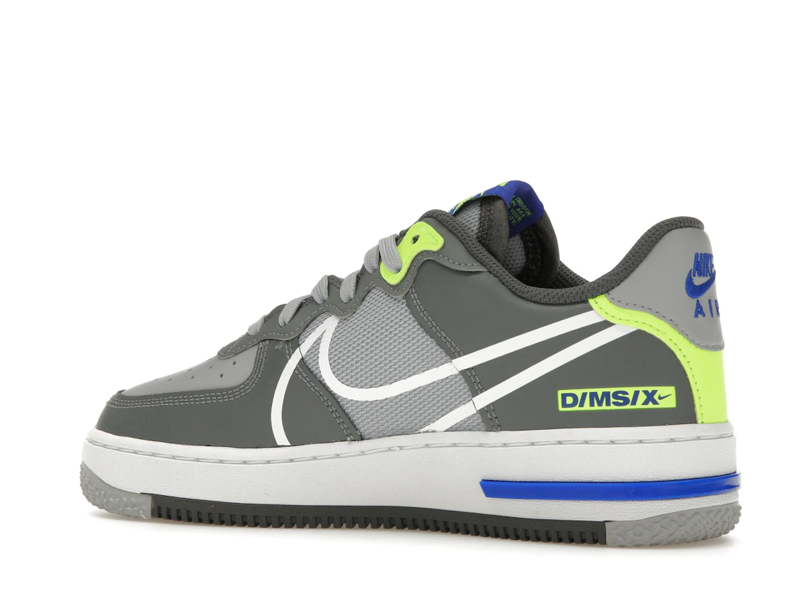 Vue 22 de Nike Air Force 1 React Wolf Grey