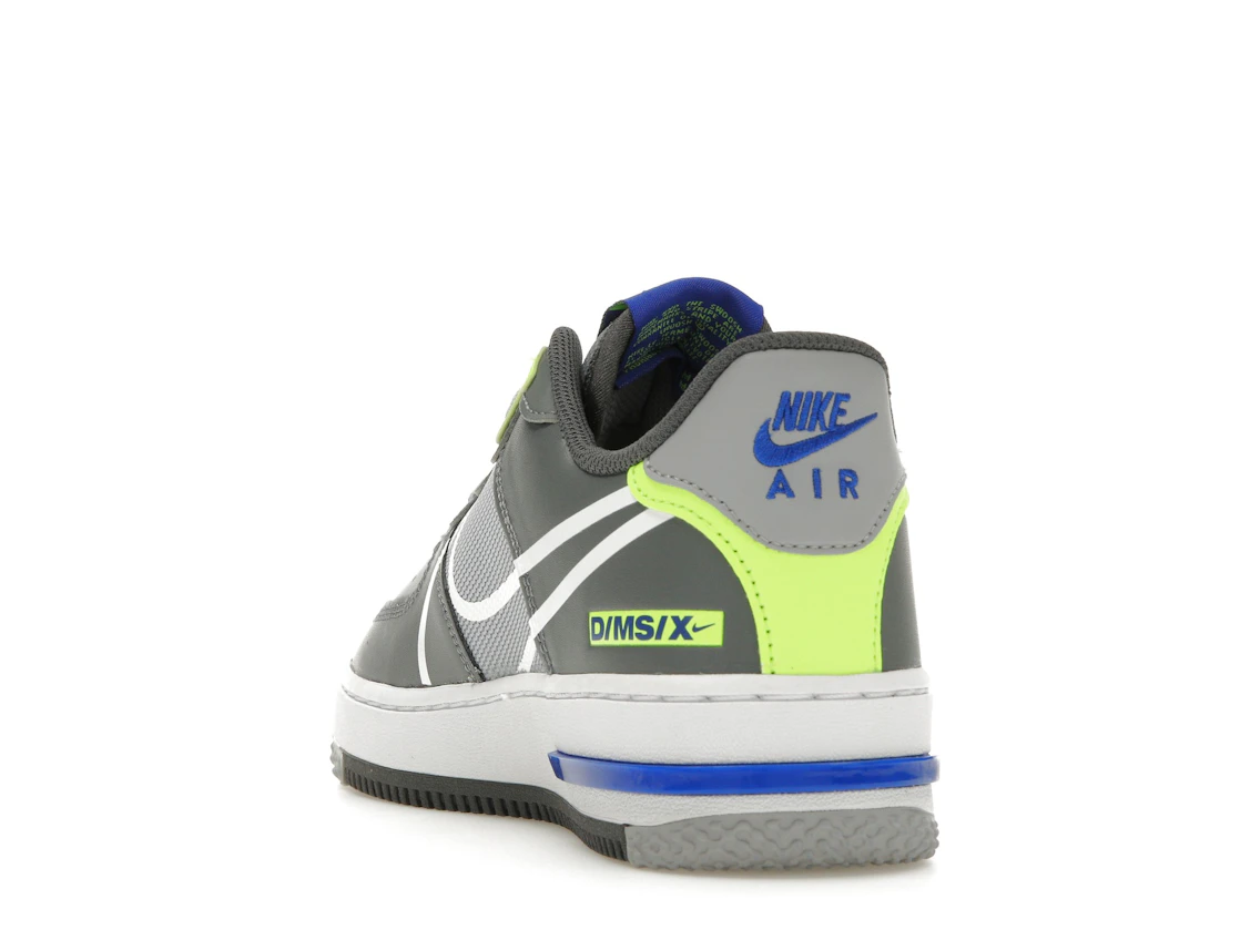 Vue 26 de Nike Air Force 1 React Wolf Grey