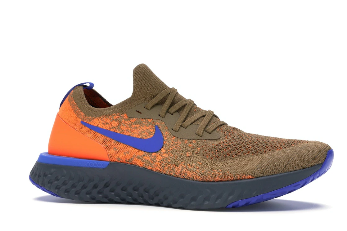 Vue 3 de Nike Epic React Flyknit Golden Beige Racer Blue