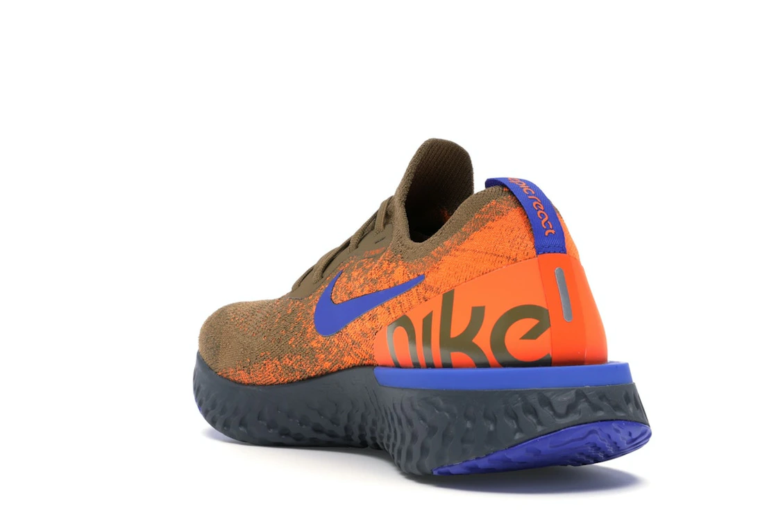 Vue 25 de Nike Epic React Flyknit Golden Beige Racer Blue