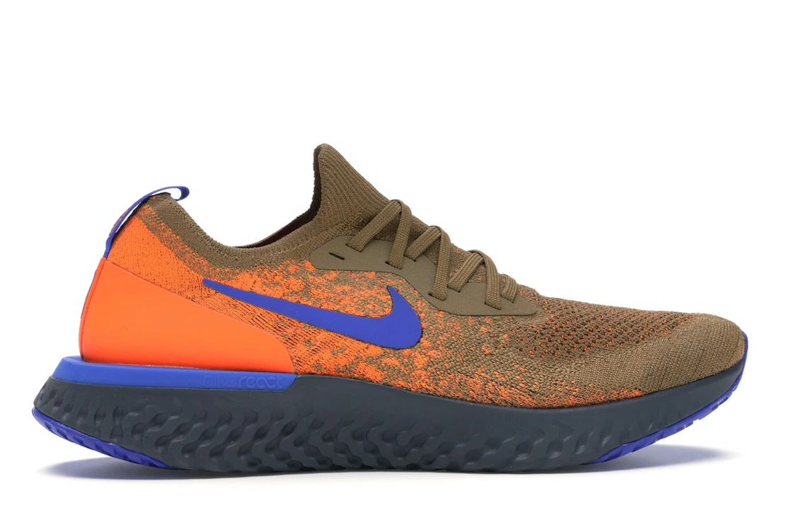 Vue 36 de Nike Epic React Flyknit Golden Beige Racer Blue